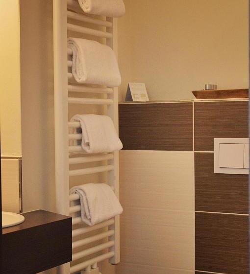 标准间, Drei Linden