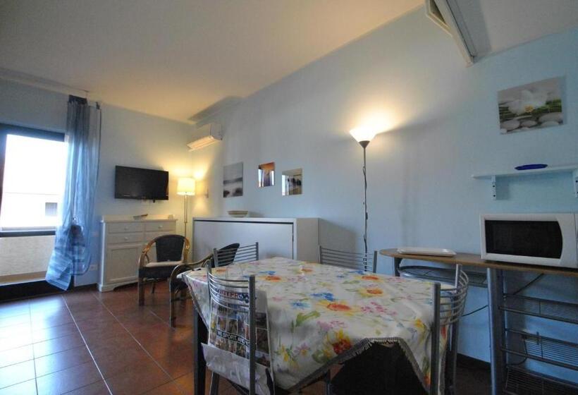 标准工作室带阳台, Fattoria Nel Parco