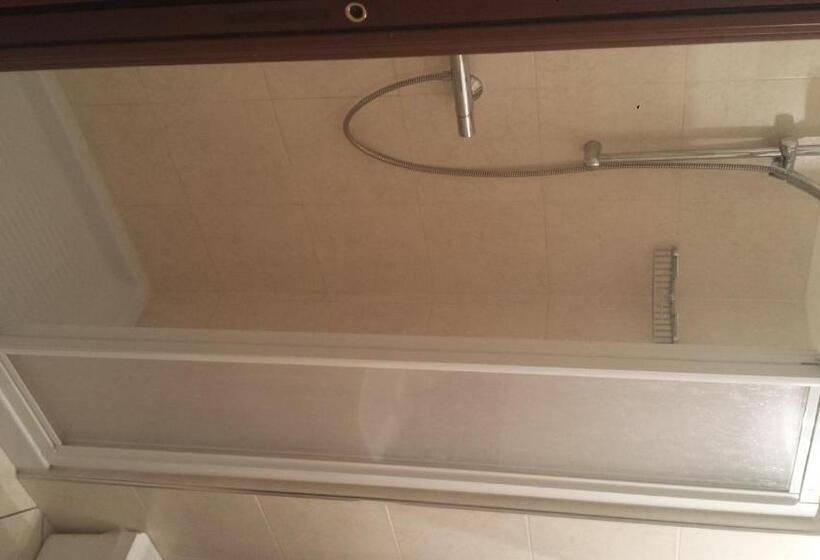 اتاق استاندارد چهار تخته, Firenze