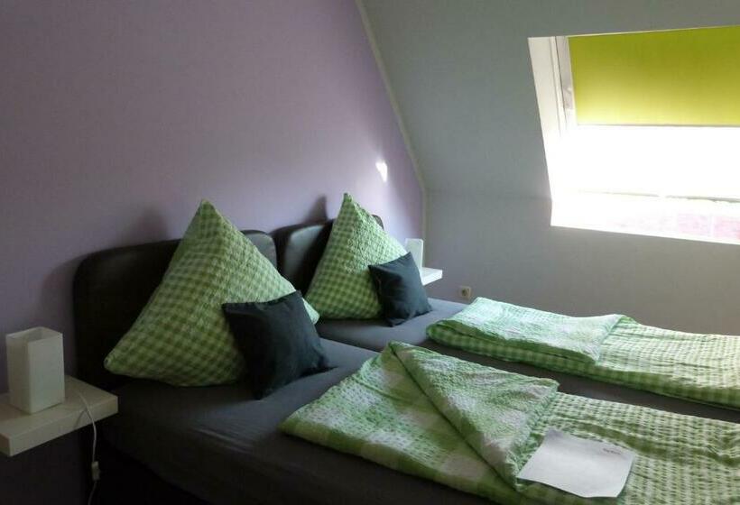 스탠다드 룸, Gastund Weinhaus Zwiebelturm