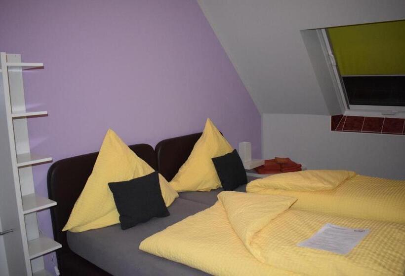 스탠다드 룸, Gastund Weinhaus Zwiebelturm