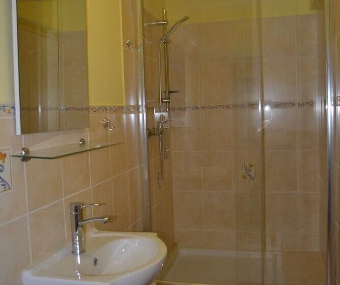 스탠다드 룸, Gastund Weinhaus Zwiebelturm