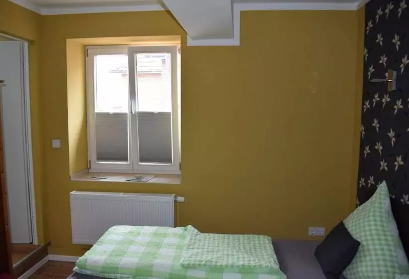 スタンダードルーム, Gastund Weinhaus Zwiebelturm