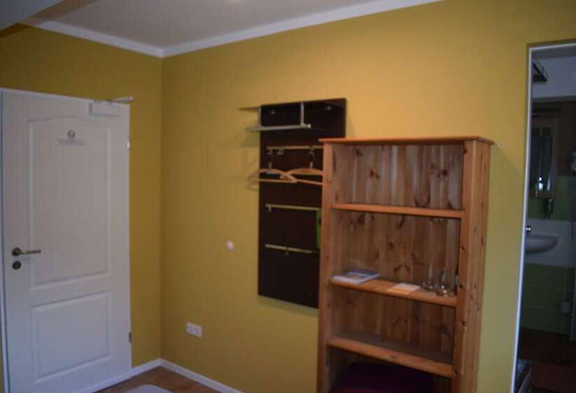 스탠다드 룸, Gastund Weinhaus Zwiebelturm