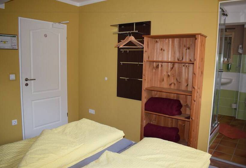 스탠다드 룸, Gastund Weinhaus Zwiebelturm