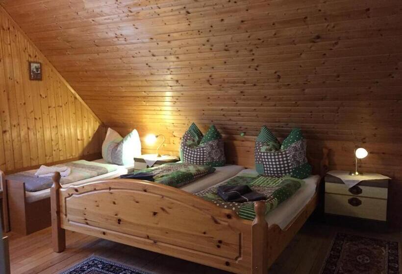 Номер Стандарт Четырехместный Совместный Санузел, Gasthaus Luggwirt