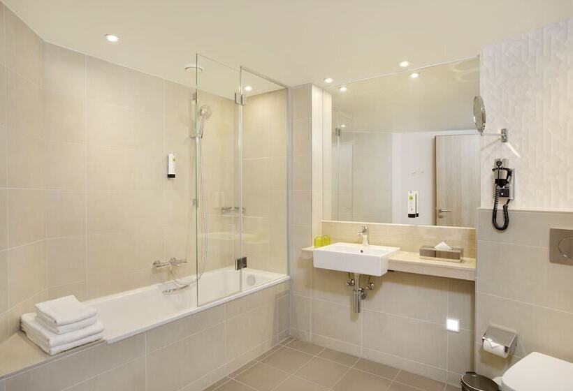 اتاق پرمیوم, Holiday Inn Frankfurt Airport, An Ihg