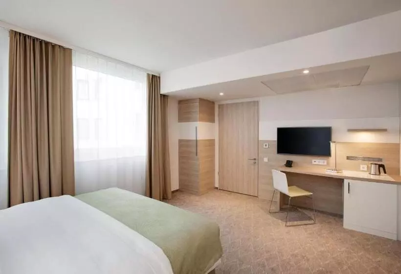 اتاق استاندارد با تخت دوبل, Holiday Inn Frankfurt Airport, An Ihg