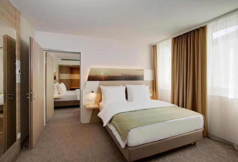 חדר סטנדרט מיטה זוגית, Holiday Inn Frankfurt Airport, An Ihg