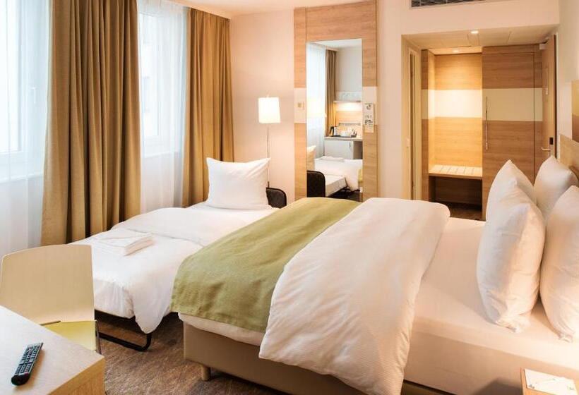 חדר סטנדרט עם מיטת קווין, Holiday Inn Frankfurt Airport, An Ihg