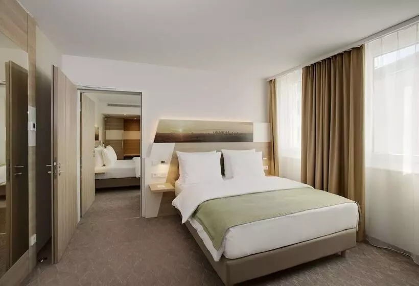 اتاق استاندارد, Holiday Inn Frankfurt Airport, An Ihg