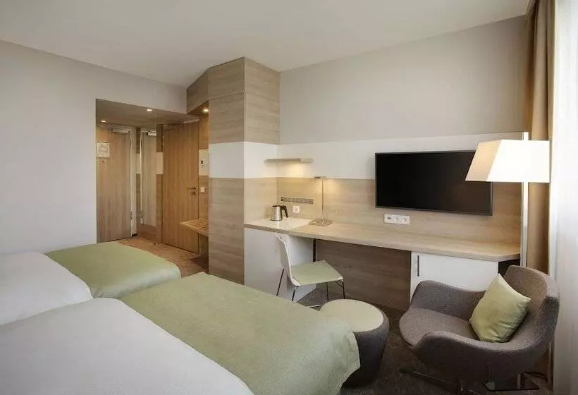 اتاق استاندارد, Holiday Inn Frankfurt Airport, An Ihg