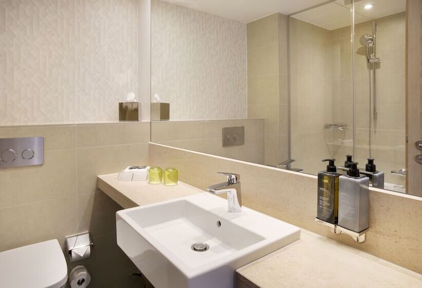 اتاق پرمیوم, Holiday Inn Frankfurt Airport, An Ihg