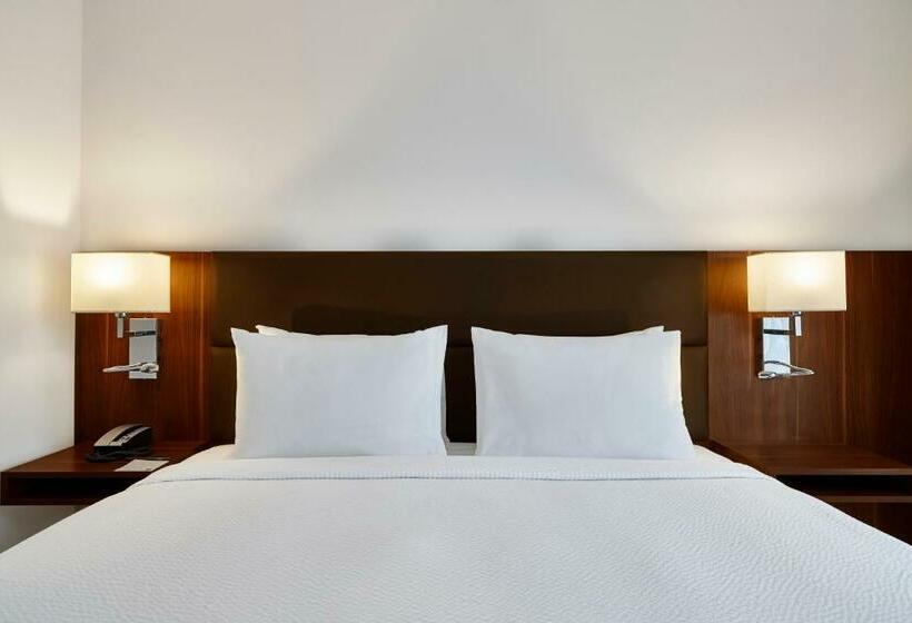 חדר סטנדרט מותאם לאדם עם מוגבלויות, Intercity Porto Maravilha