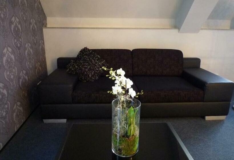 스탠다드 싱글 룸, Komm  In