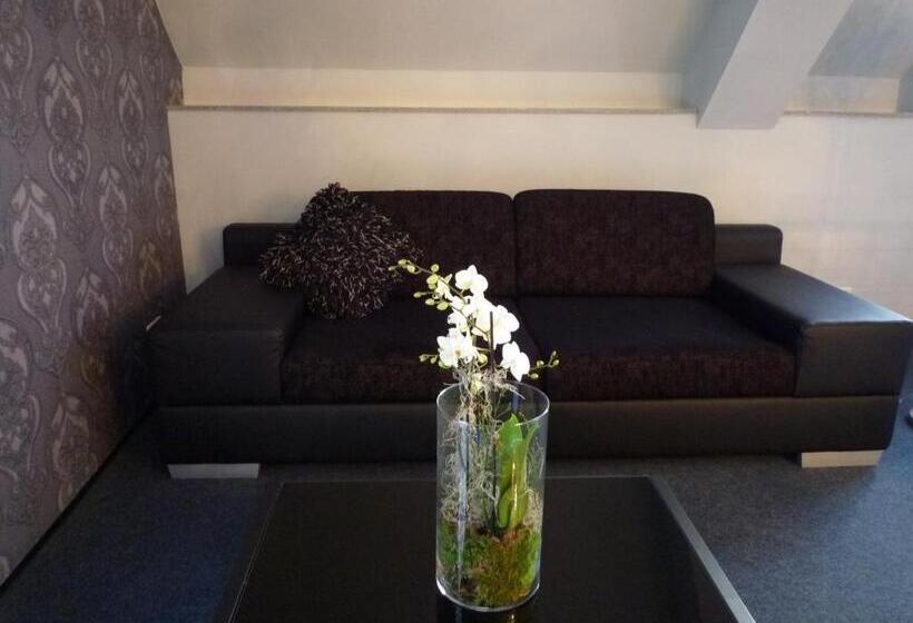 컴포트 룸, Komm  In