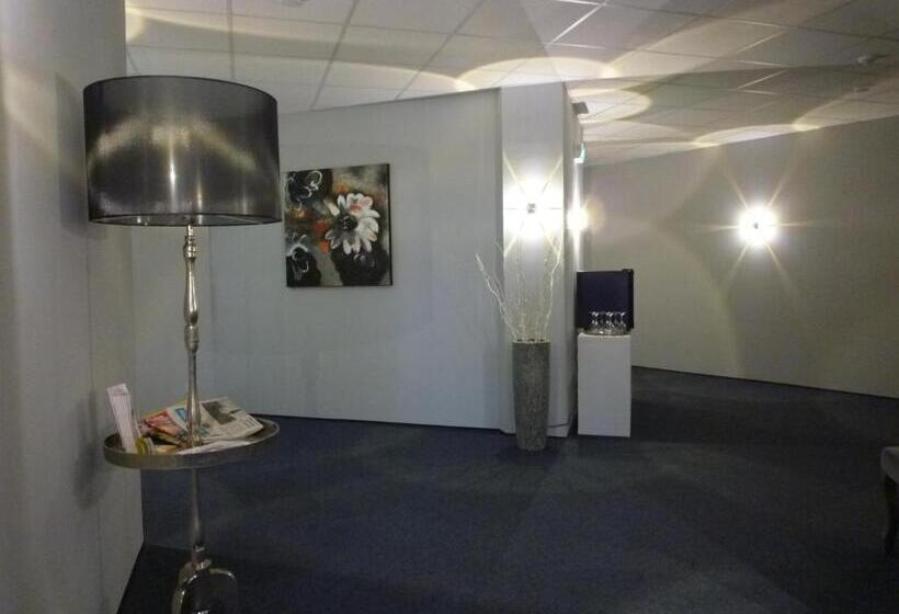 컴포트 룸, Komm  In