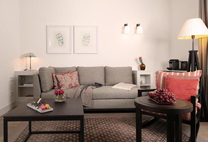 جناح, Severin's Resort & Spa