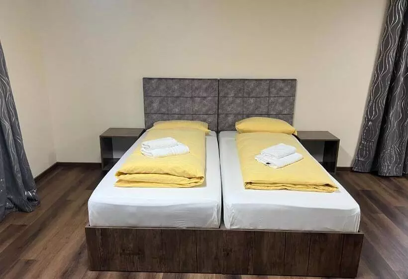 Standard-huone Jaettu Kylpyhuone, M&m Hotel Seevetal