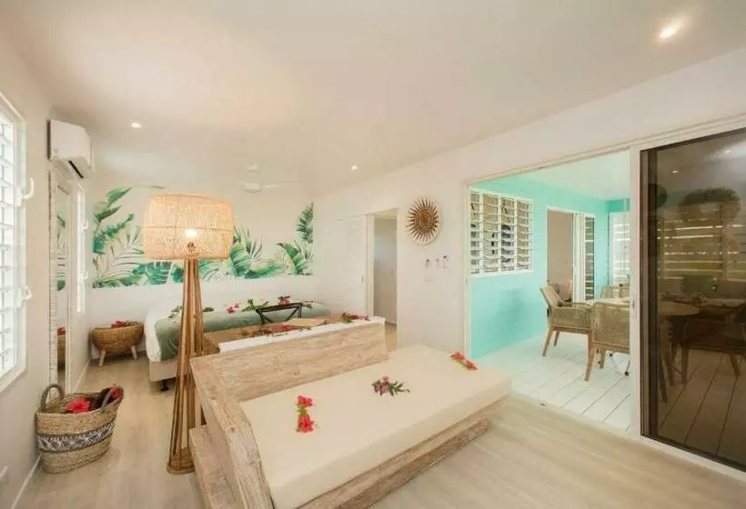 بانگلوی استاندارد با چشم‌انداز دریا, Raiatea Lodge