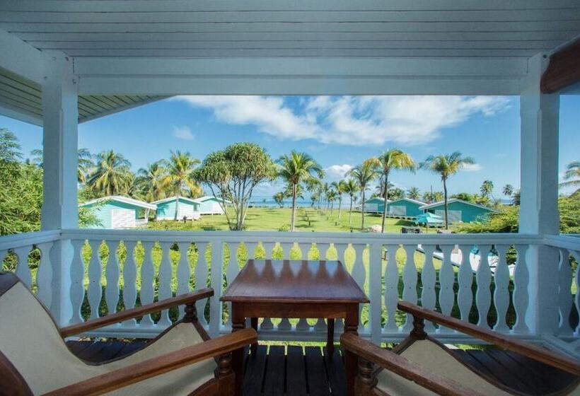 اتاق استاندارد با چشم‌انداز دریاچه, Raiatea Lodge