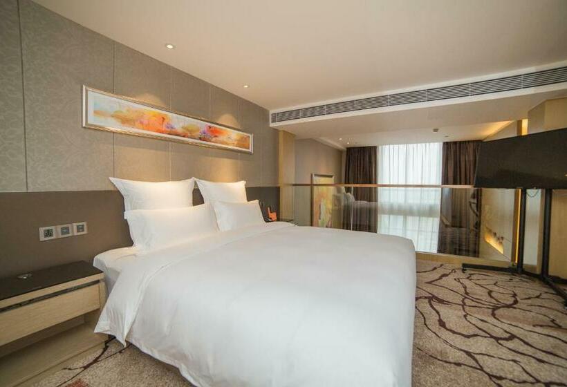 带大床的行政房间, Pullman Shishi Mattison