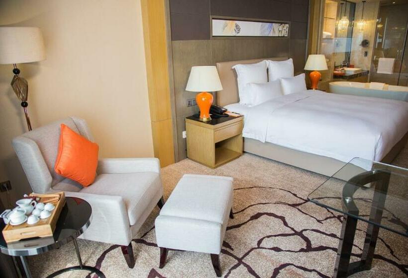 带大床的高级房间, Pullman Shishi Mattison