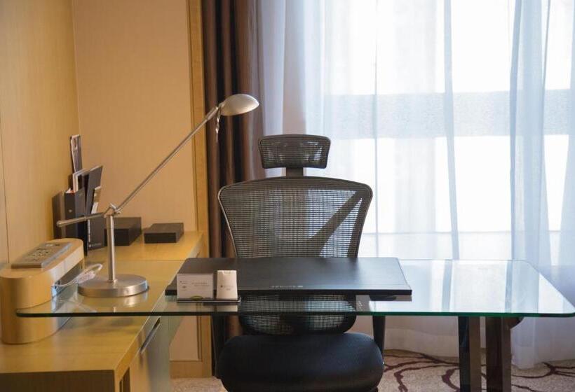 豪华房间, Pullman Shishi Mattison