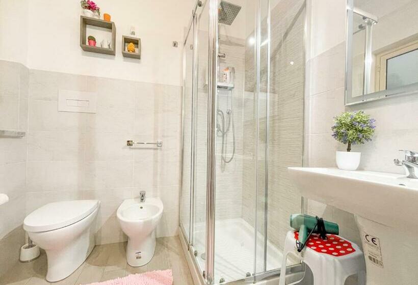 带共用浴室的标准房间, B&b Dietro Il Politeama