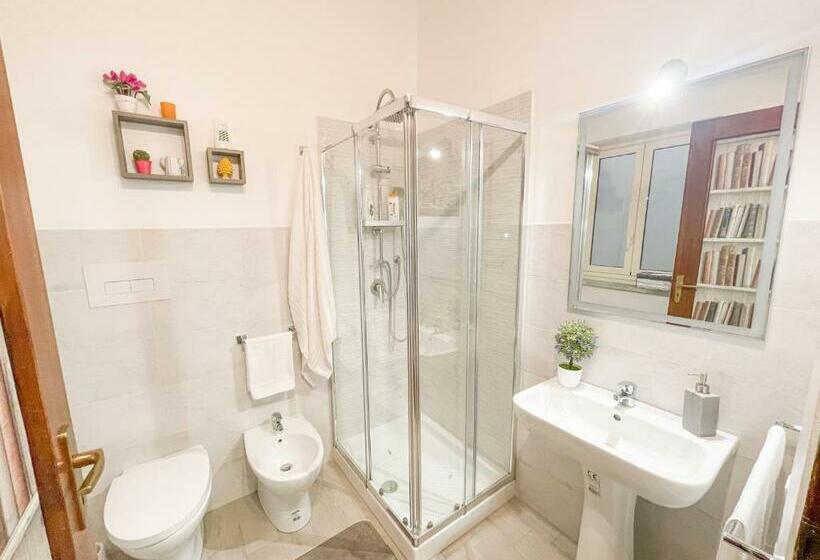 带共用浴室的标准房间, B&b Dietro Il Politeama