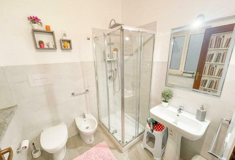 带共用浴室的标准房间, B&b Dietro Il Politeama