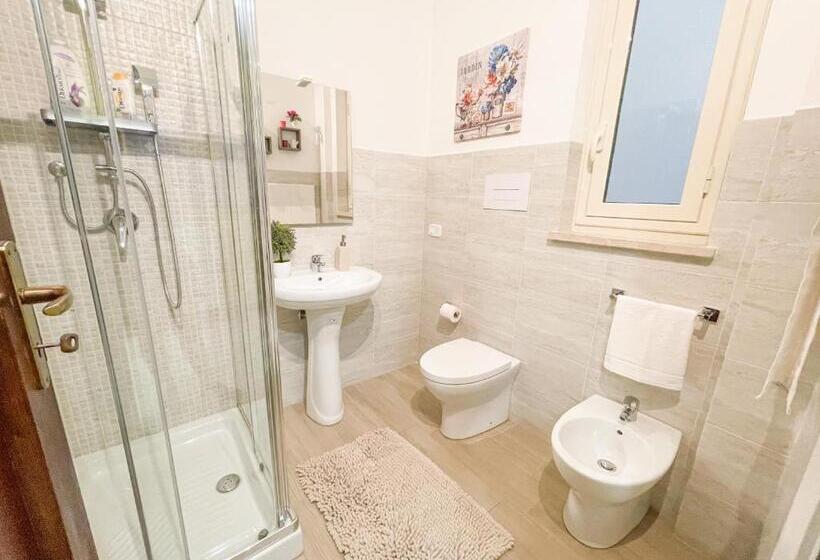 标准间, B&b Dietro Il Politeama