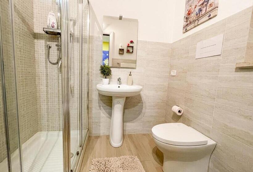 标准间, B&b Dietro Il Politeama