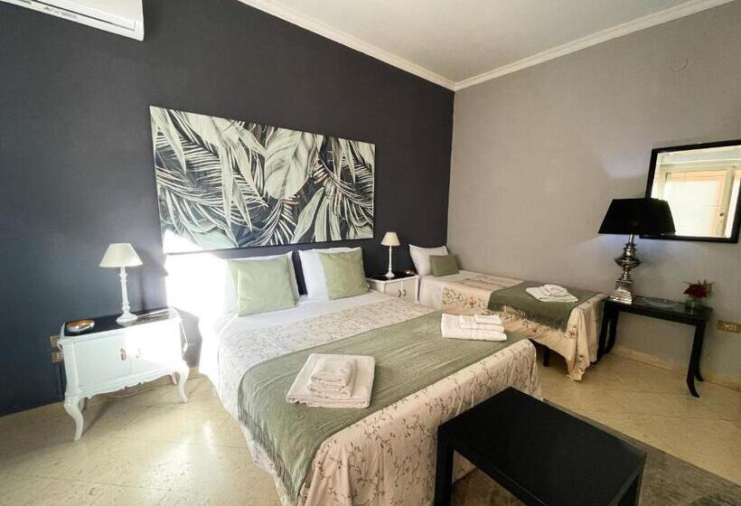 标准三人间共用浴室, B&b Dietro Il Politeama