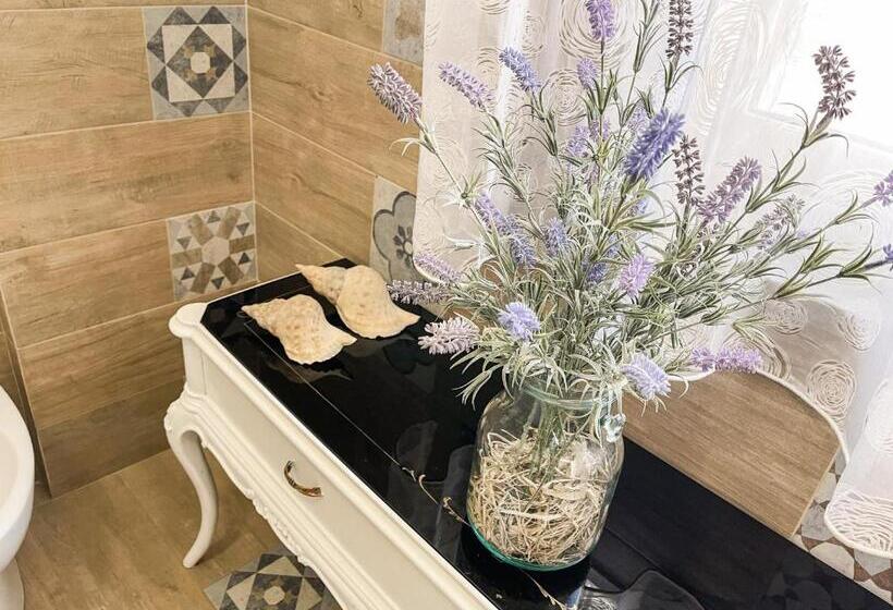 标准间, B&b Dietro Il Politeama