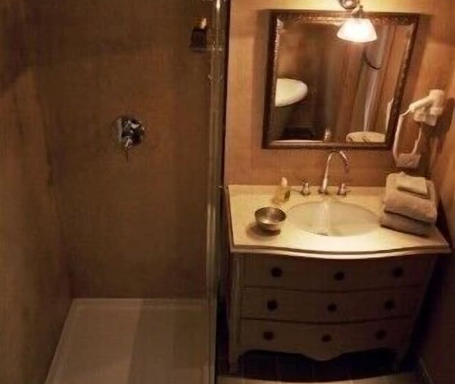 Deluxe Svit, B&b 1669