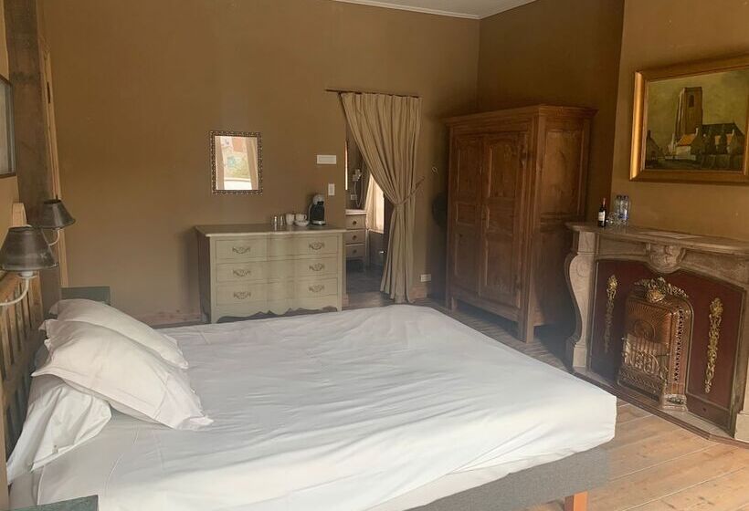 Deluxe Svit, B&b 1669