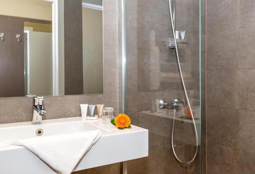 스탠다드 룸, Adagio