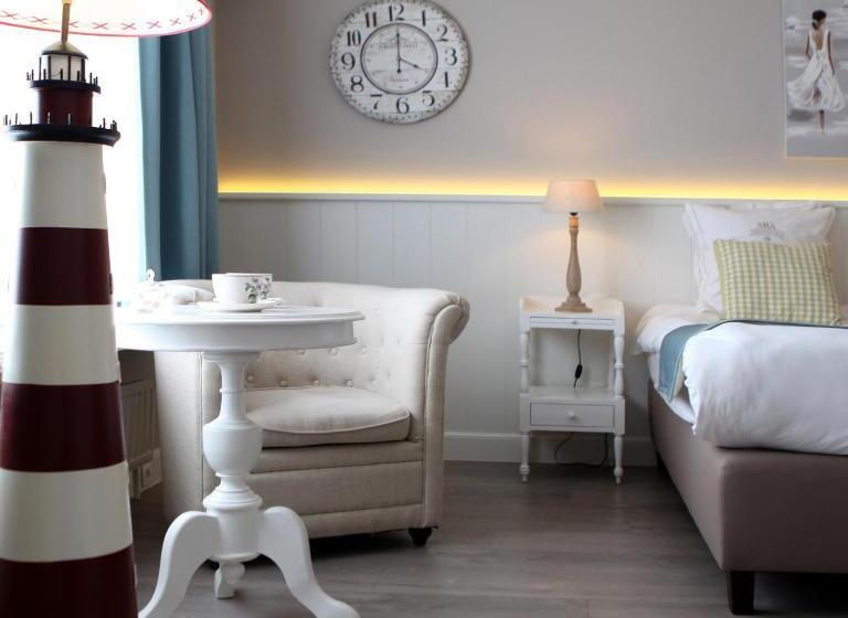 غرفة عائلية, Ara Dune