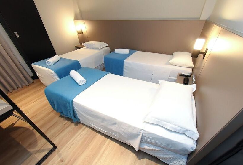 Chambre Triple Standard, Arco Do Sol Park