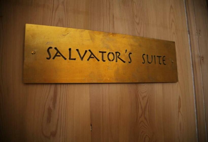 Deluxe Svit, B&b 1669