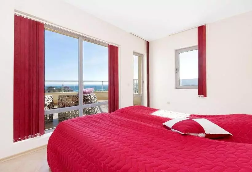海の見える3ベッドルームアパートメント, Byala Panorama Resort