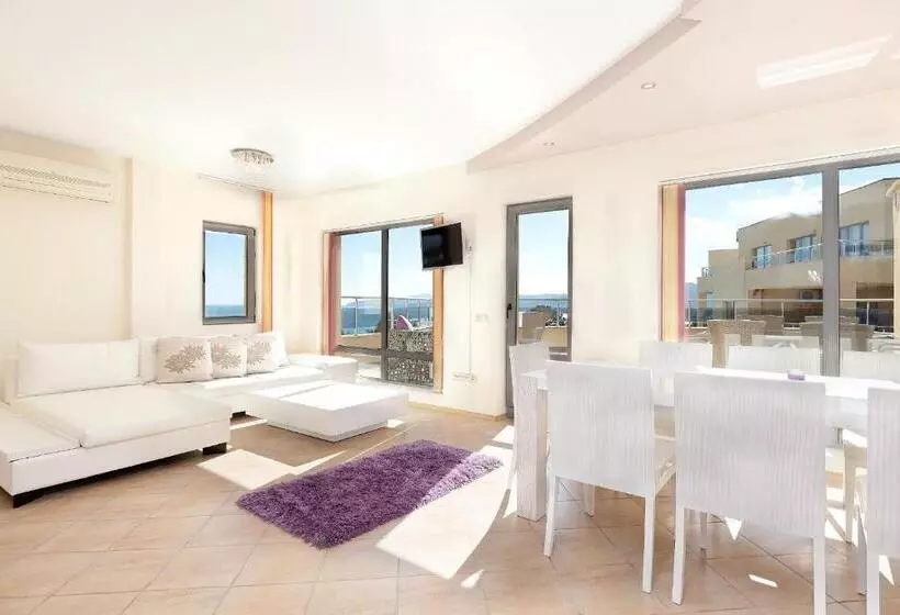海の見える3ベッドルームアパートメント, Byala Panorama Resort