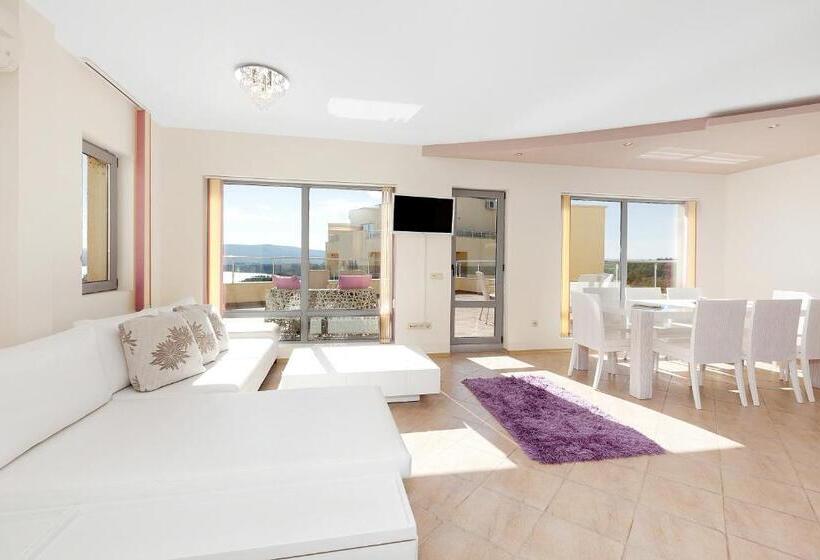 Апартаменты 3 Спальни Вид на Море, Byala Panorama Resort