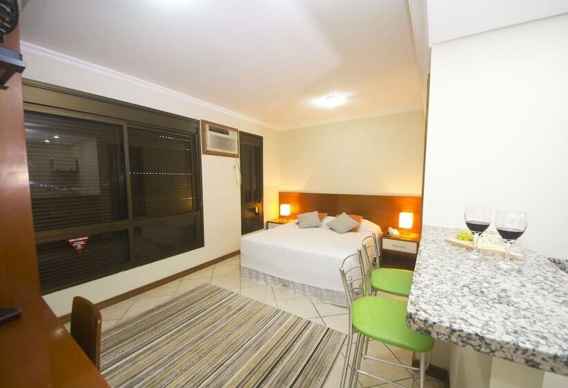 Номер Deluxe, Edifício Metropolis