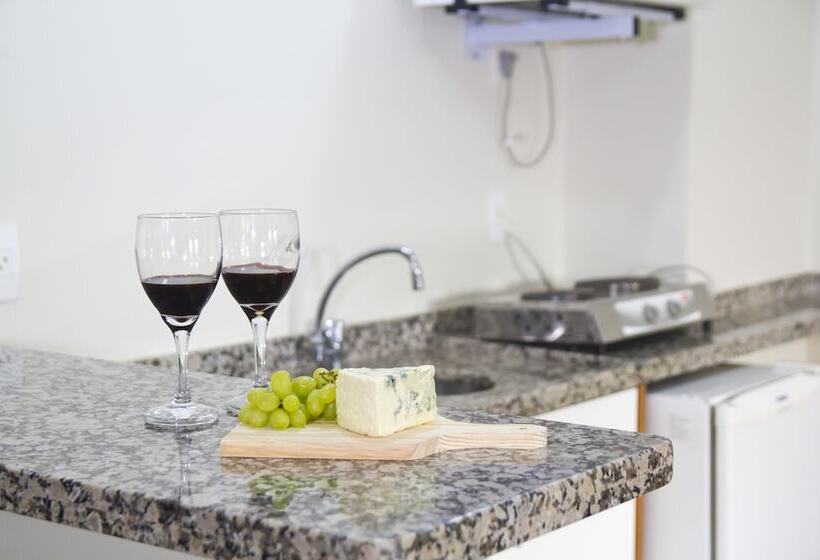 Номер Deluxe, Edifício Metropolis