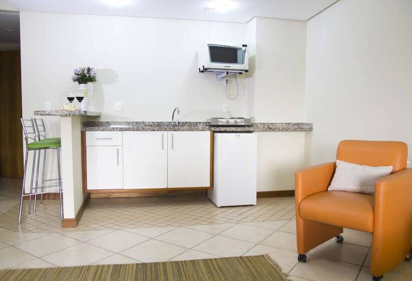 Номер Deluxe, Edifício Metropolis