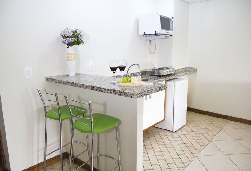 Номер Deluxe, Edifício Metropolis