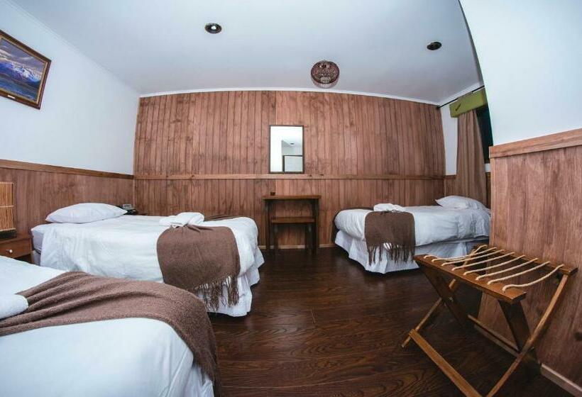 חדר סטנדרט לשלושה, Hallef