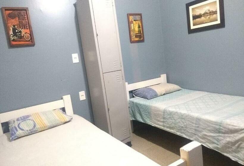 共用房间的床, Hostel Freeway